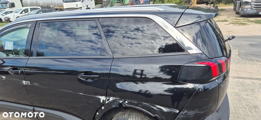 Peugeot 5008 1.2 PureTech Allure S&S EAT8 - 10