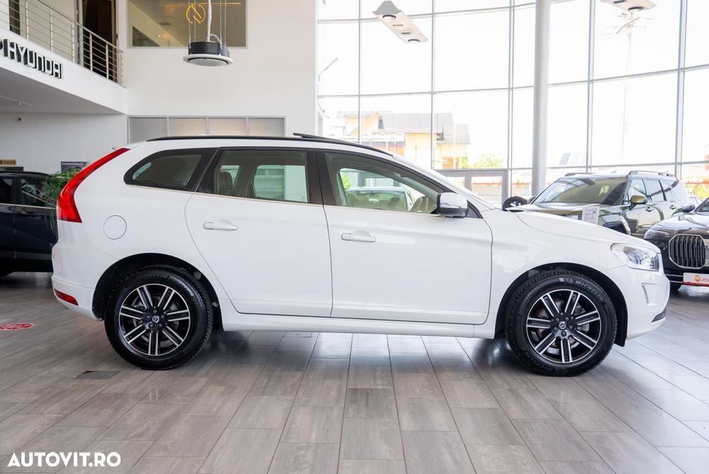 Volvo XC 60 D4 AWD Geartronic Momentum - 9