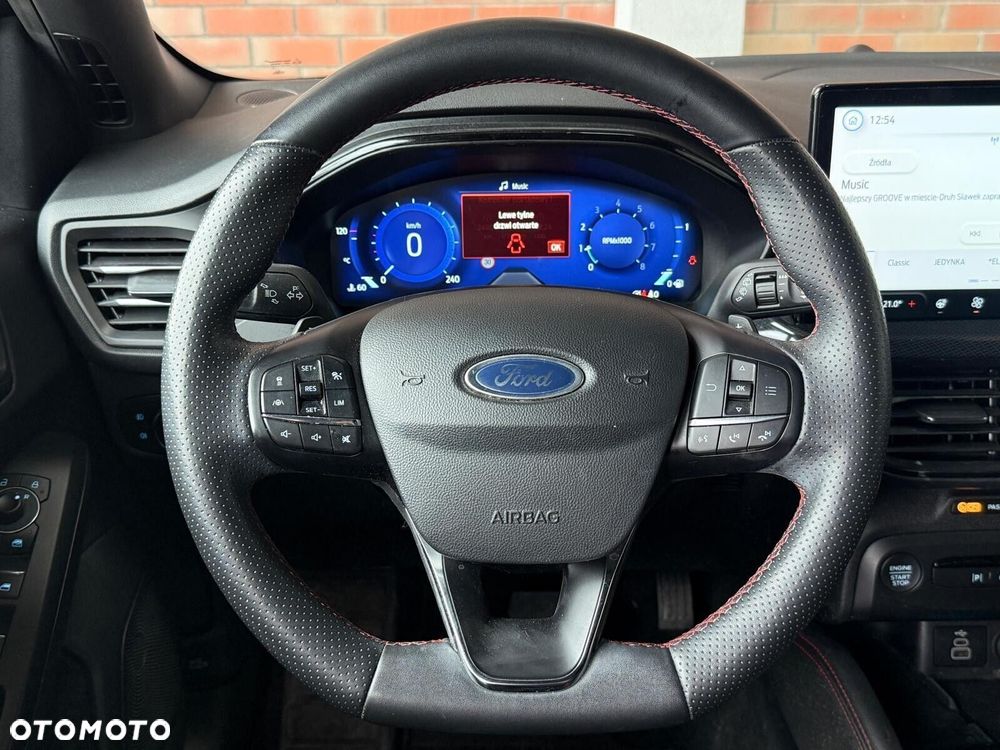 Ford Focus 1.0 EcoBoost mHEV ST-Line X - 16