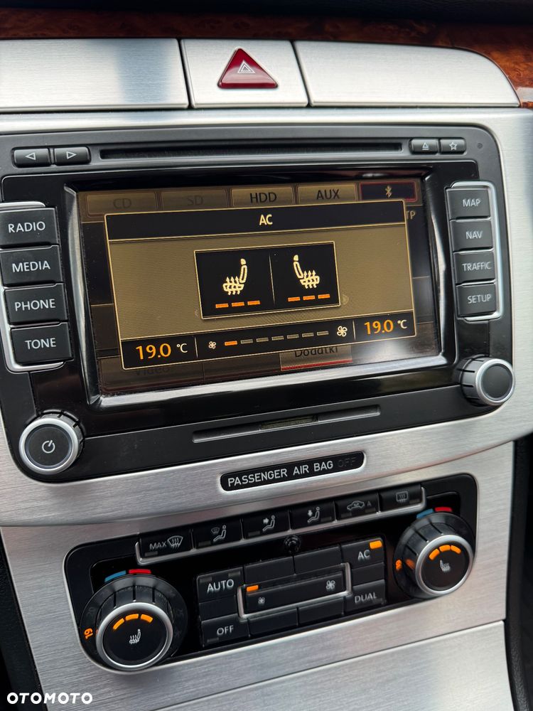 Volkswagen Passat 2.0 TSI Highline - 12