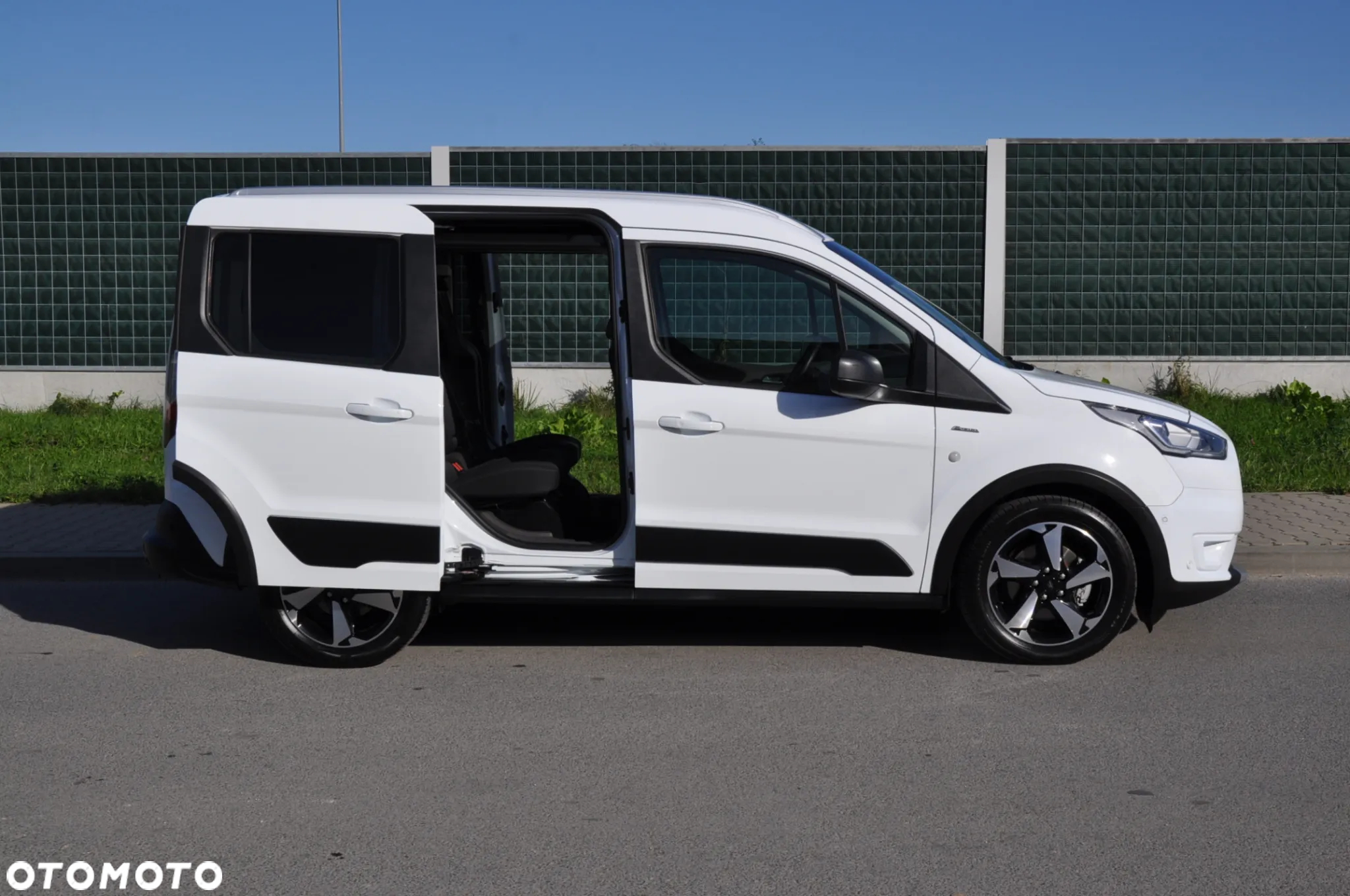 Ford Tourneo Connect 1.5 EcoBlue Active PowerShift - 4