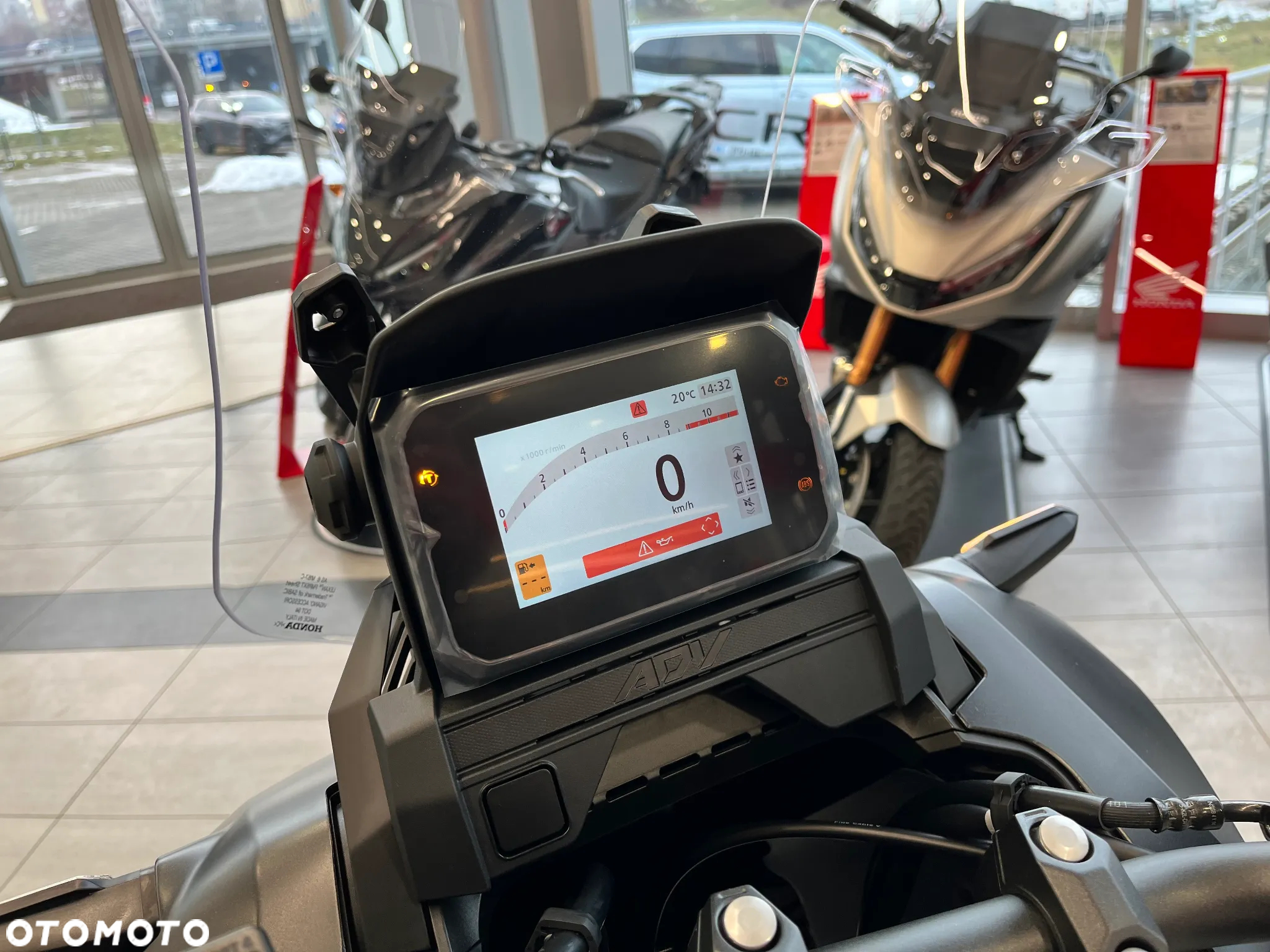 Honda ADV350 - 13