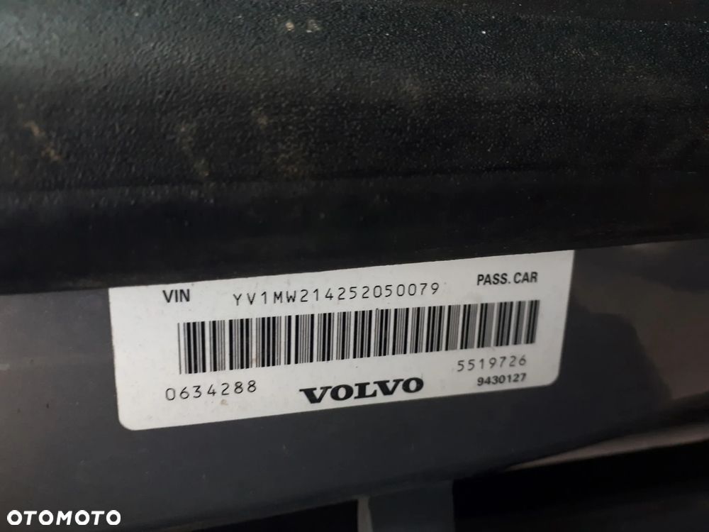 VOLVO V50 04-07 LAMPA TYŁ TYLNA PRAWA LEWA - 24