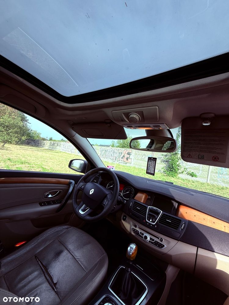 Renault Laguna 2.0 dCi Initiale - 9
