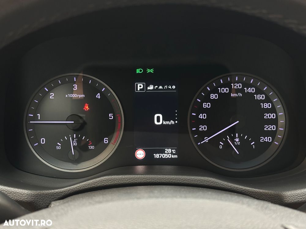 Hyundai Tucson blue 1.7 CRDi 2WD DCT Premium - 14