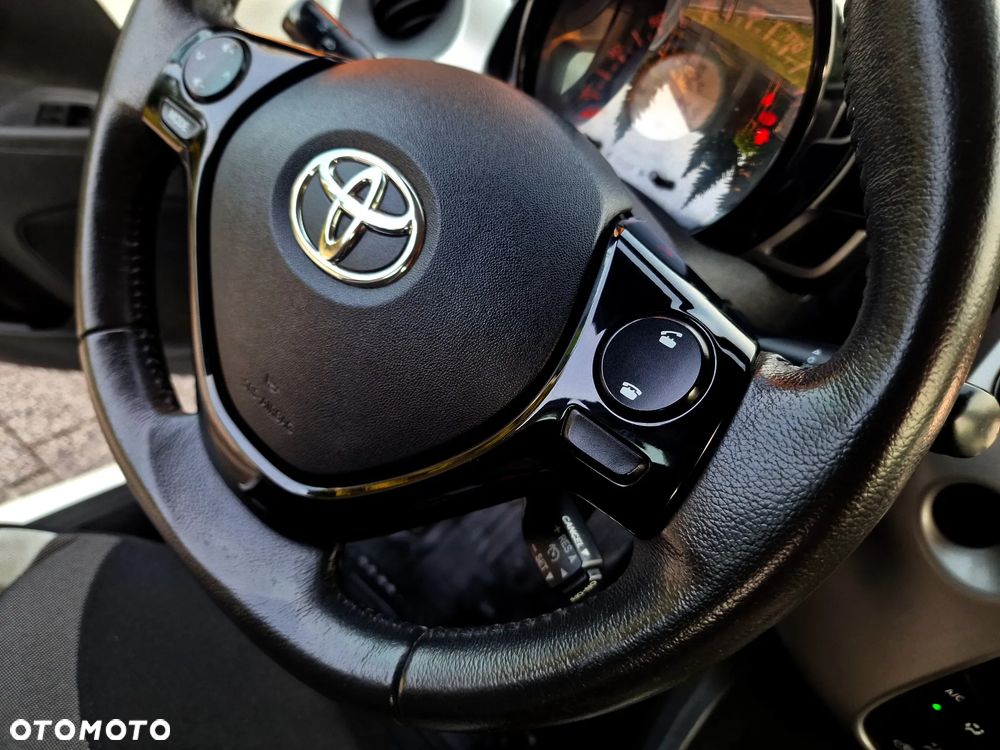 Toyota Aygo x-play - 14