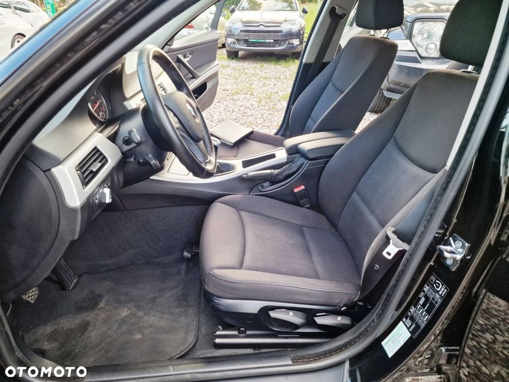 BMW Seria 3 - 30