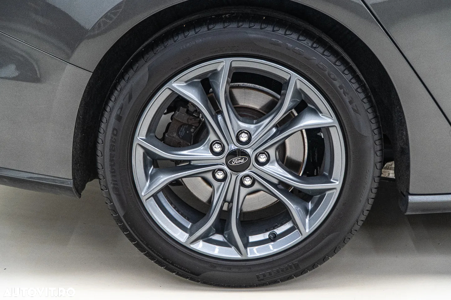Ford Focus Turnier 1.0 EcoBoost Start-Stopp-System ST-LINE X - 40