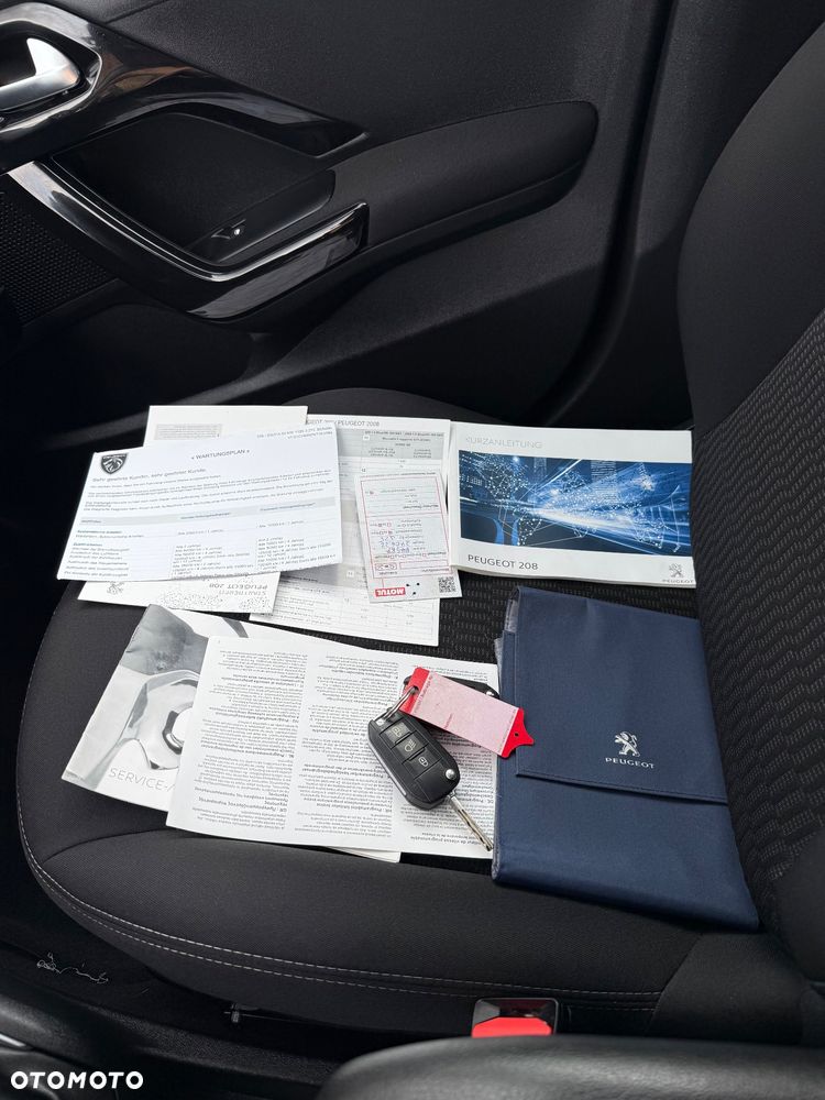 Peugeot 208 - 36