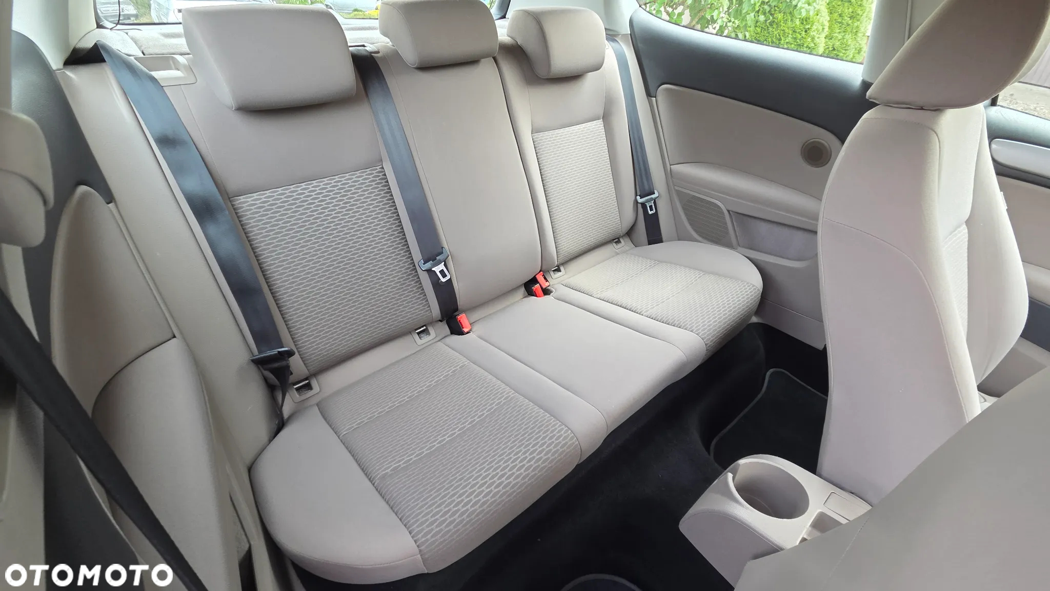 Volkswagen Golf 1.4 Edition - 12