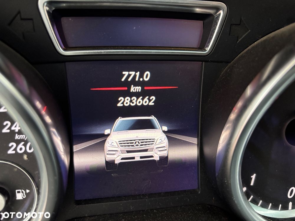 Mercedes-Benz ML 350 BlueTEC 4MATIC 7G-TRONIC Edition 1 - 33