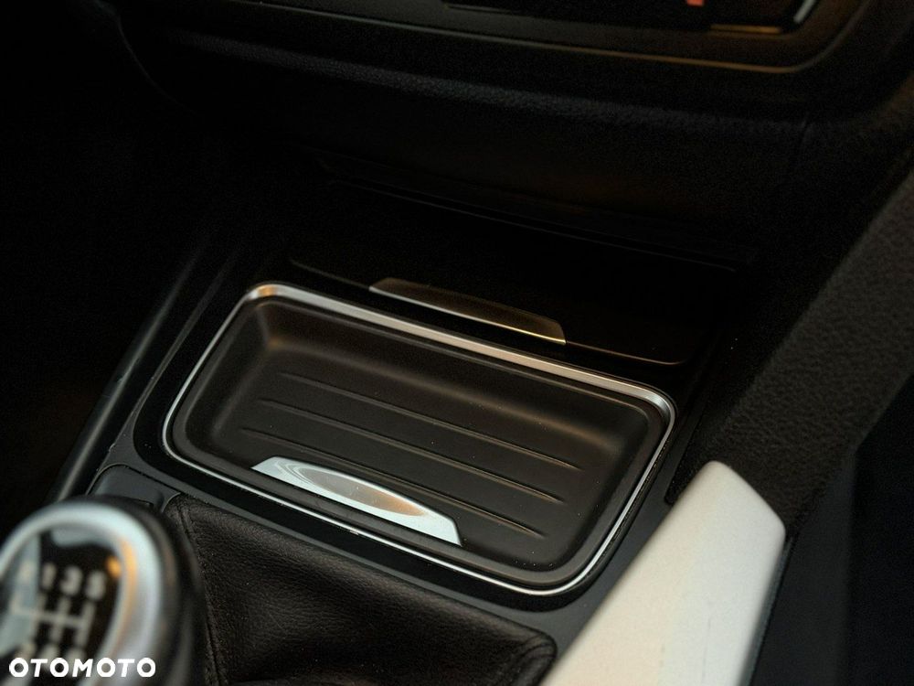 BMW Seria 3 316i - 25