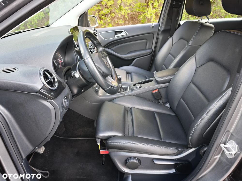Mercedes-Benz Klasa B 180 BlueEFFICIENCY Edition - 20