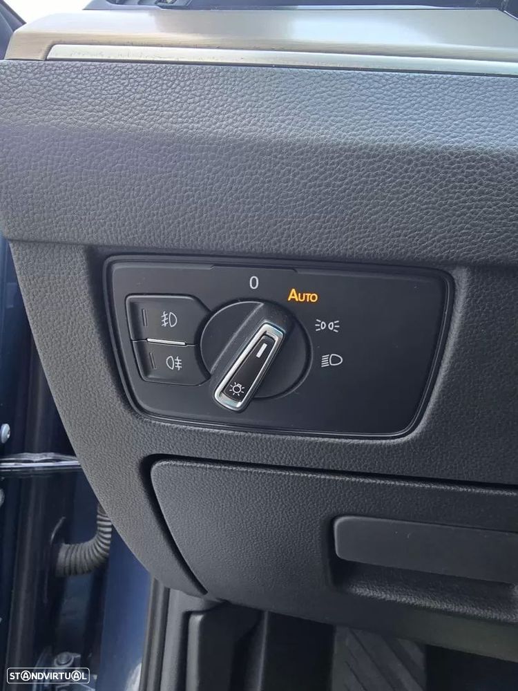 VW Passat 1.6 TDI Confortline DSG - 17