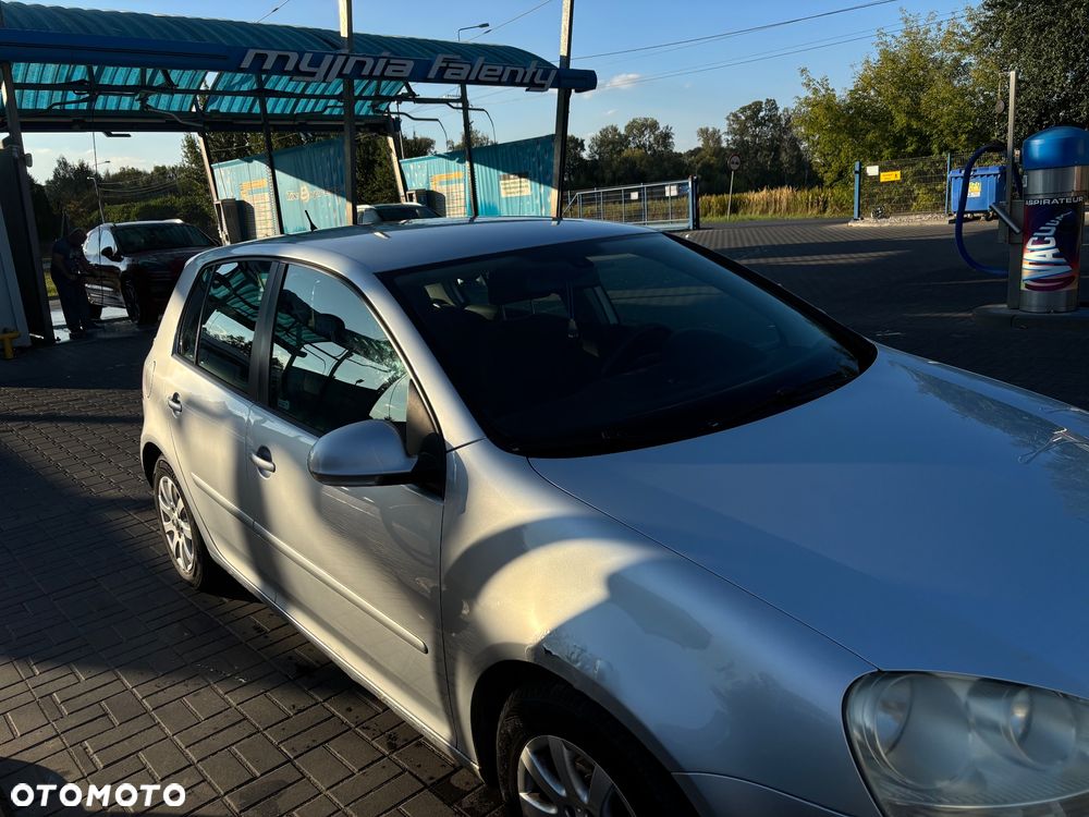 Volkswagen Golf 1.6 DSG Comfortline - 4
