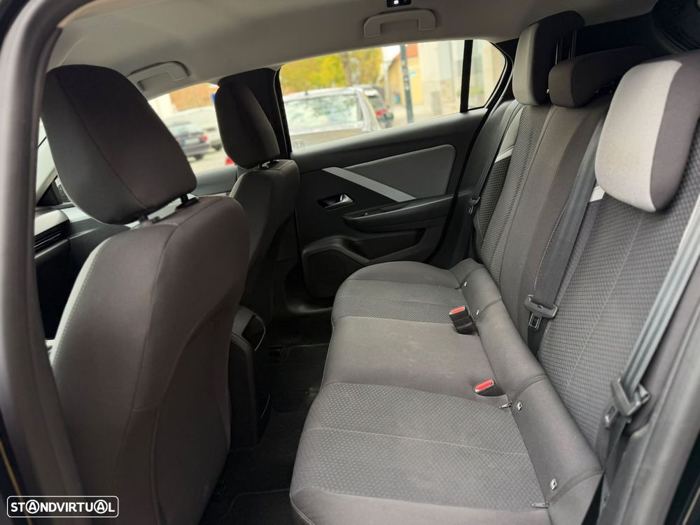 Opel Astra 1.5 D Business - 22
