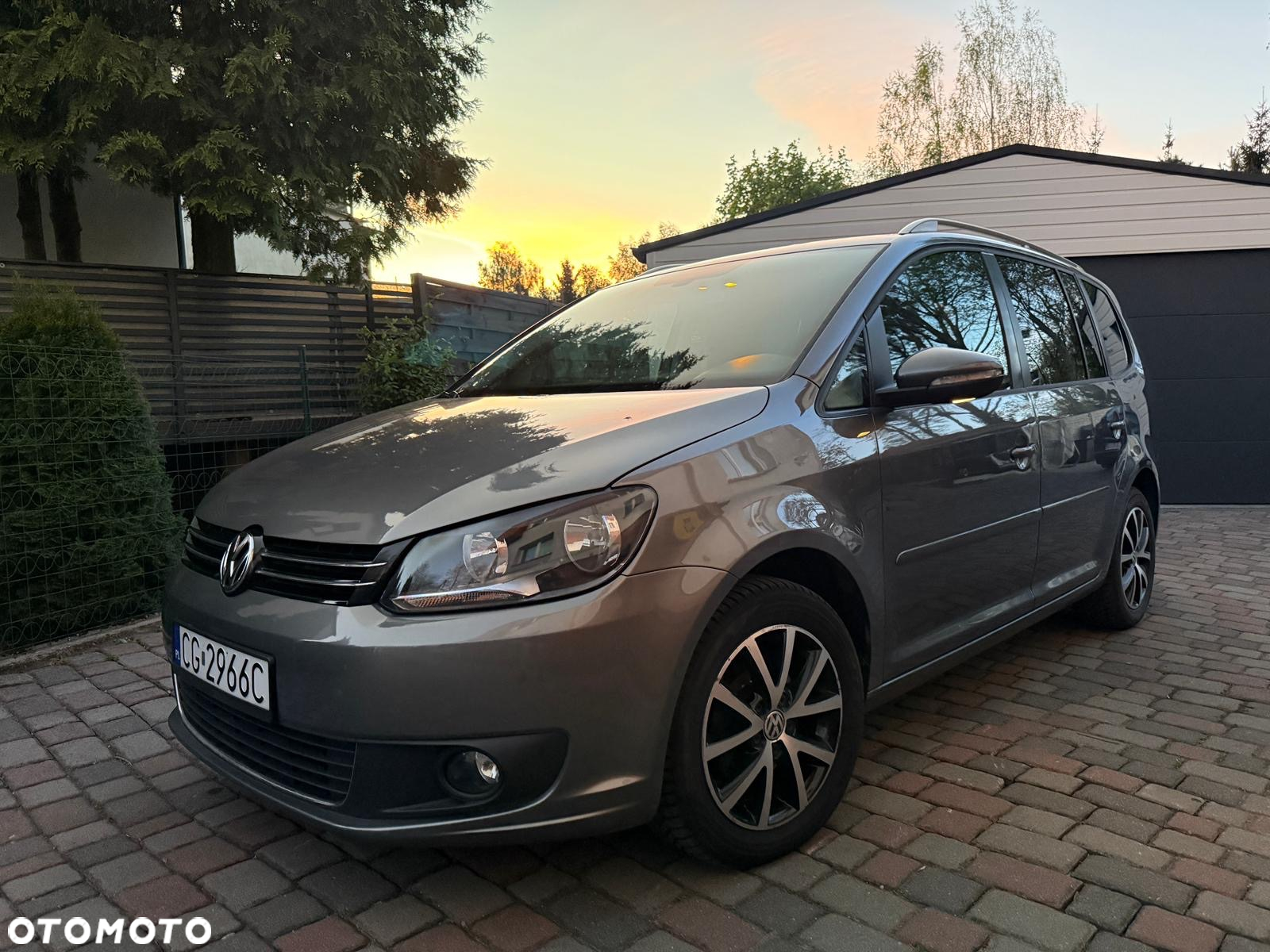 Volkswagen Touran 1.6 TDI DPF BlueMotion Technology DSG Comfortline - 6