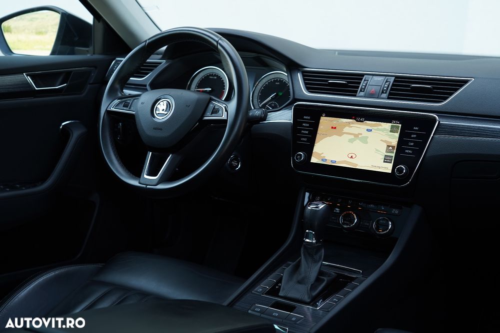 Skoda Superb 2.0 TDI DSG Premium Edition - 15