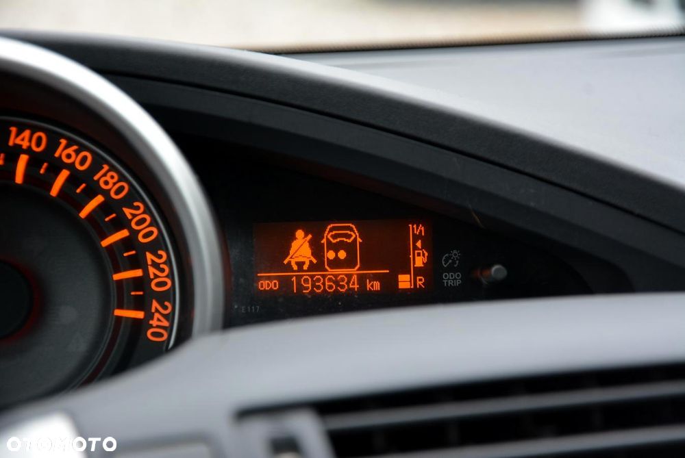 Toyota Verso 2.0 D-4D Premium - 25