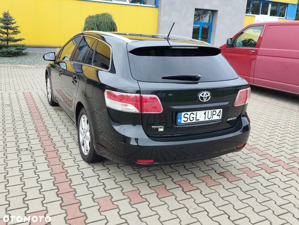 Toyota Avensis 2.0 Premium EU5 MS - 4