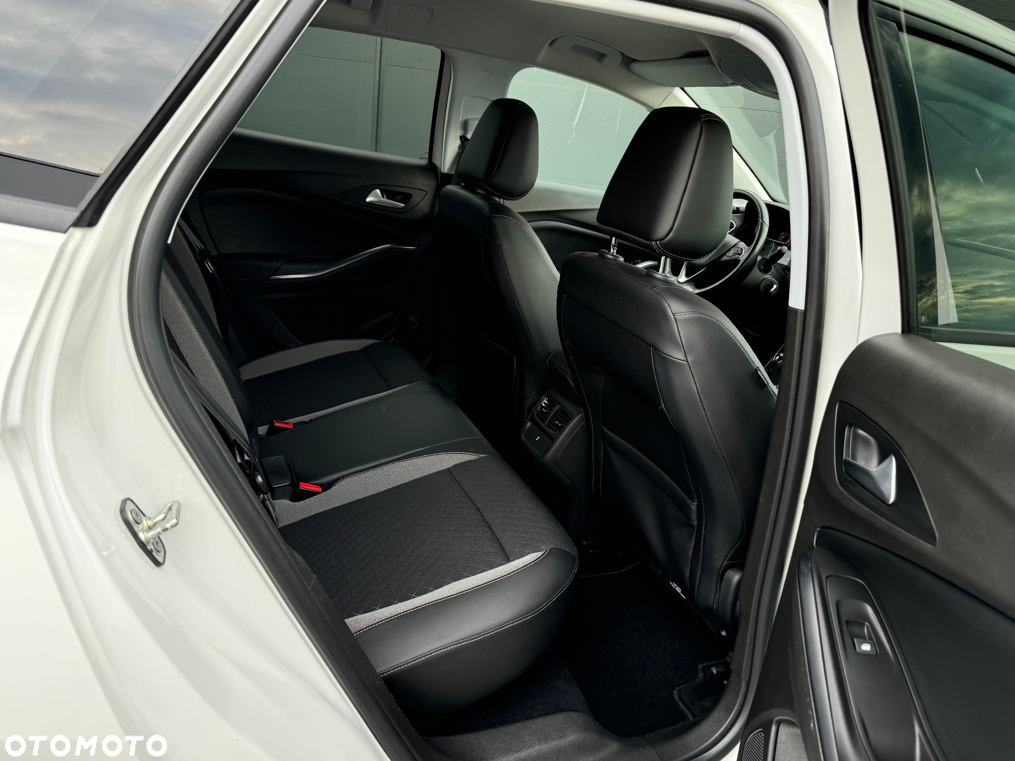 Opel Grandland X 1.5 CDTI Ultimate S&S - 8