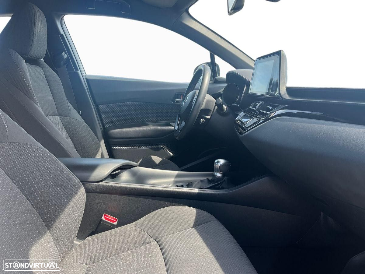 Toyota C-HR - 6