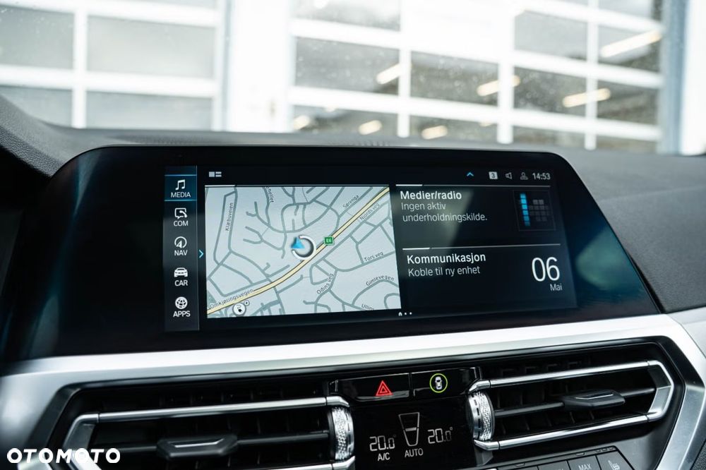 BMW Seria 3 330e xDrive - 14