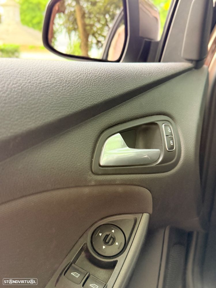 Ford Focus 1.0 SCTi Titanium - 9