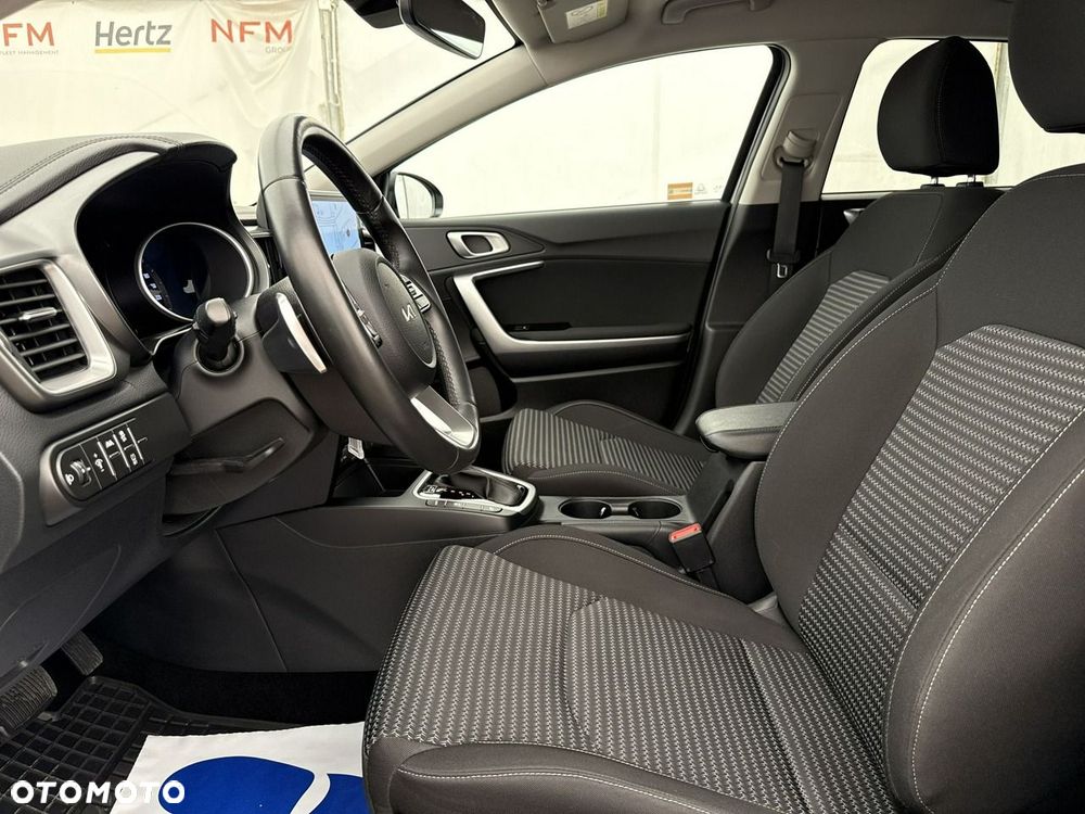 Kia Ceed - 13