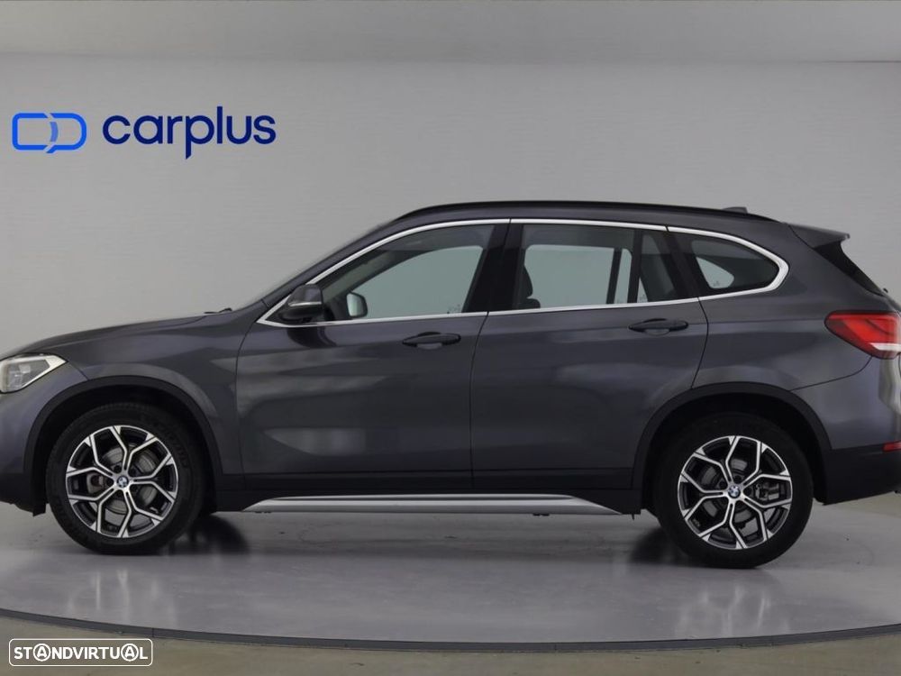 BMW X1 16 d sDrive Advantage Auto — fotografia 4
