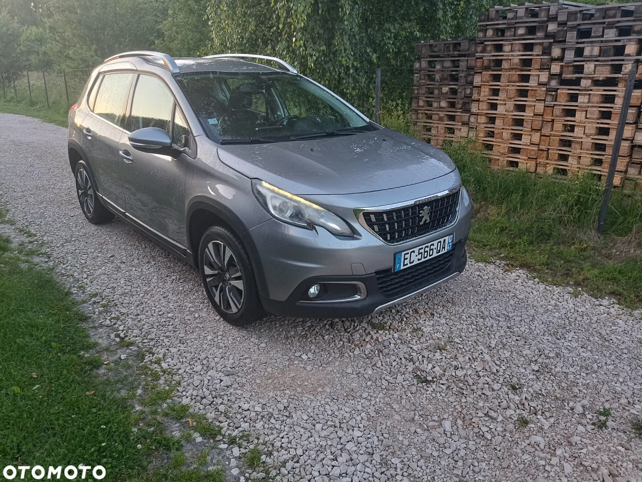 Peugeot 2008 BlueHDi 100 STOP & START Allure - 3