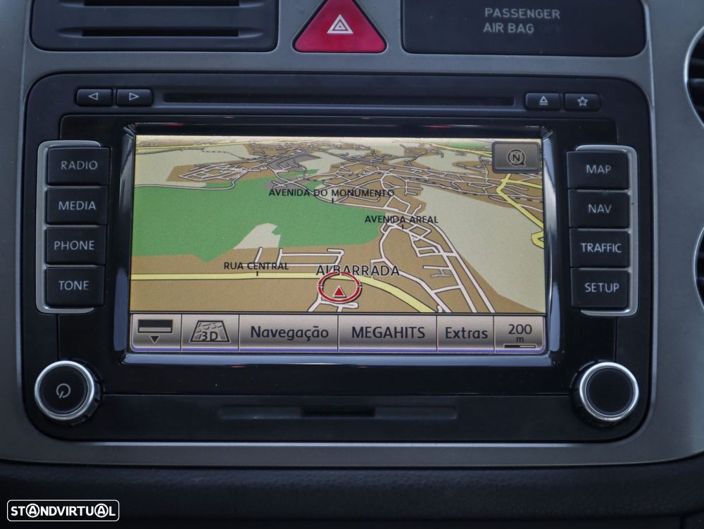 VW Tiguan 2.0 TDi Sport BlueMotion - 25