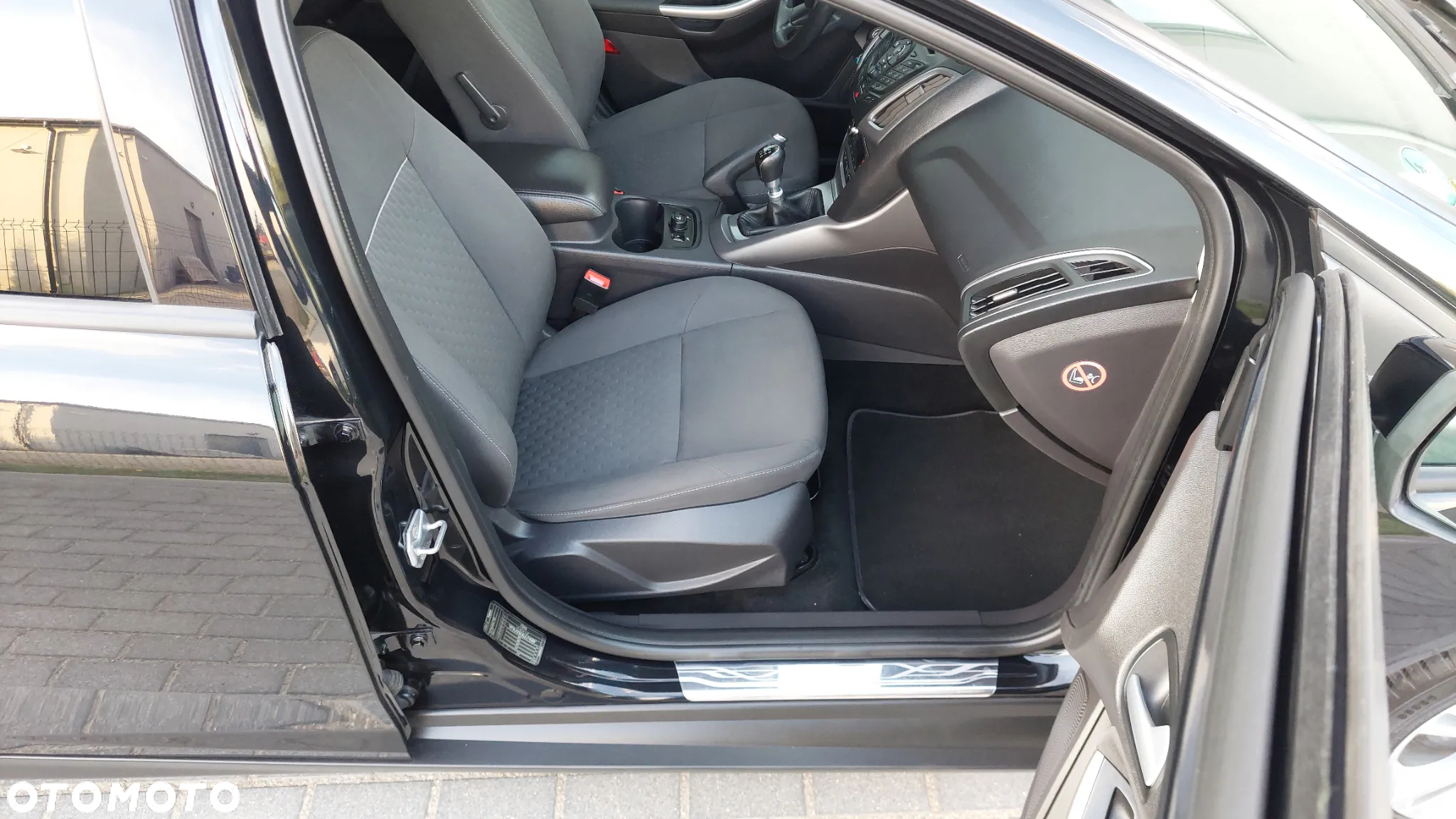 Ford Focus Turnier 2.0 TDCi DPF SYNC Edition - 14