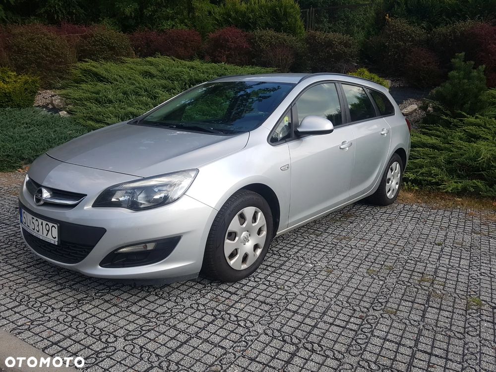 Opel Astra IV 1.4 T Active - 1