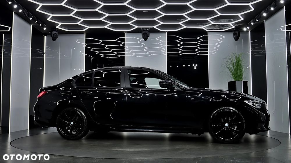 BMW Seria 3 318d M Sport - 10