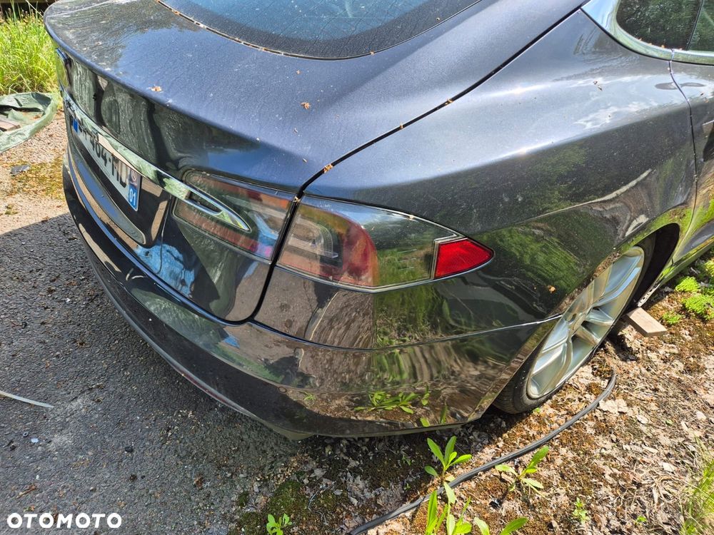 Błotnik tył prawy, lewy Tesla Model S 2016r. - 2