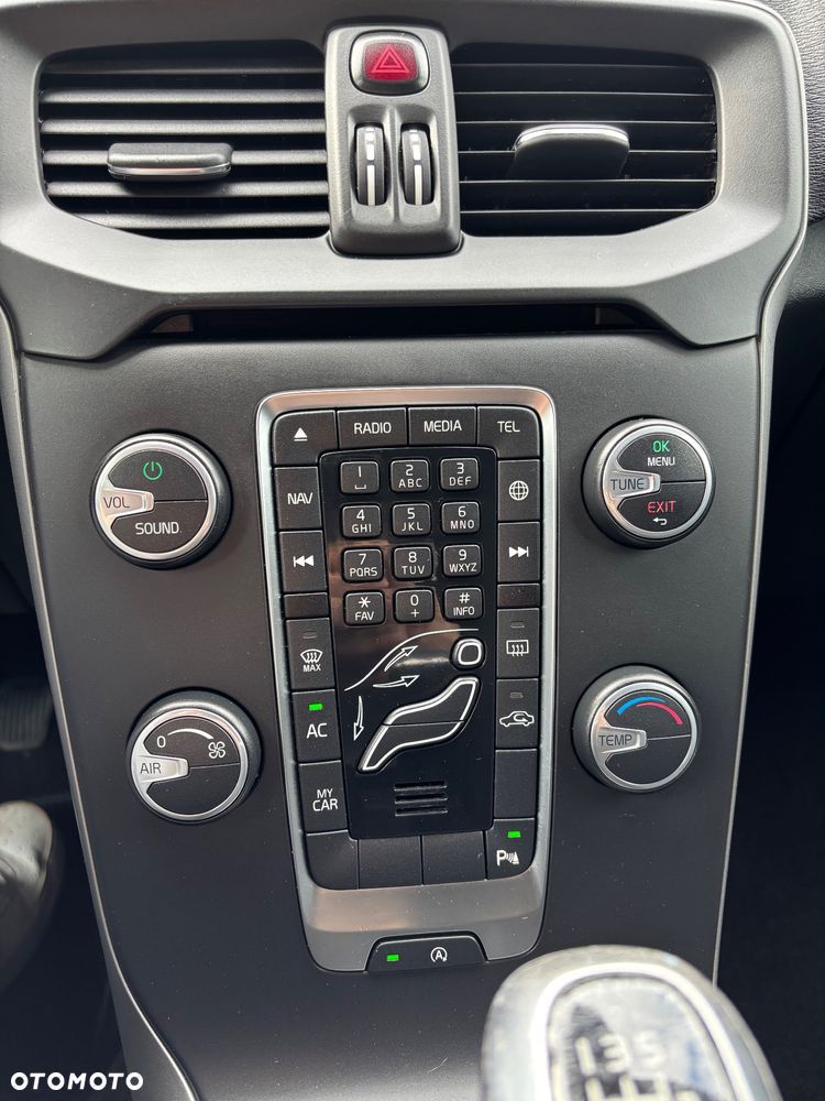 Volvo V40 D2 Momentum - 20