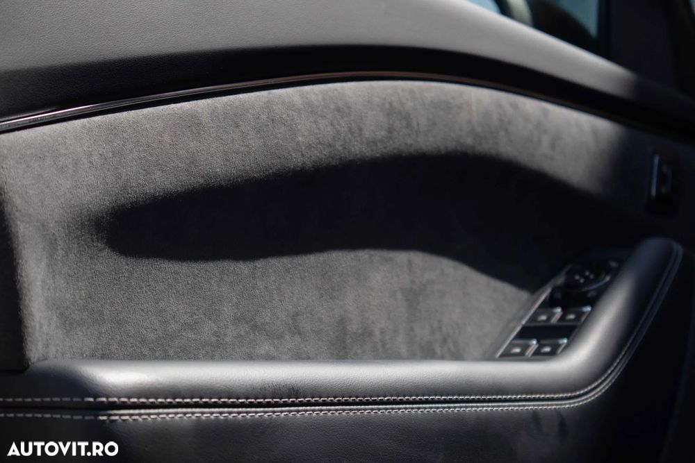 Ford Mustang Mach-E - 14