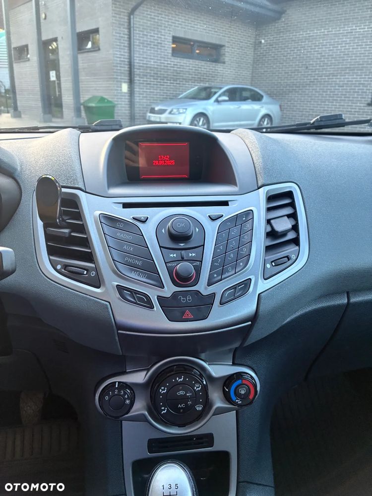 Ford Fiesta 1.25 Silver X - 15