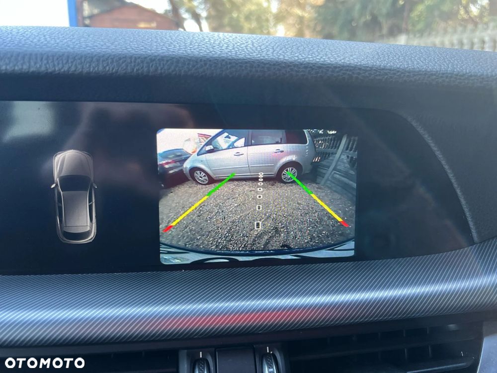 Alfa Romeo Stelvio 2.2 JTDM Executive Q4 - 14