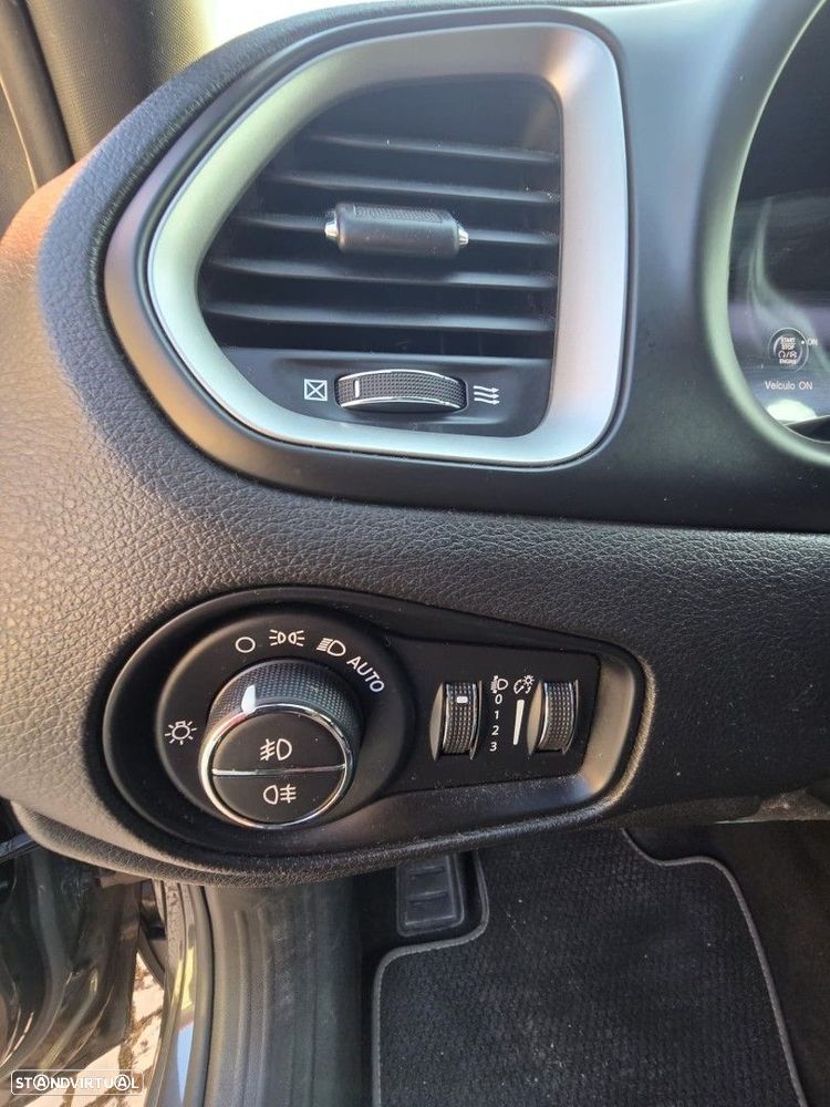 Jeep Renegade 1.0 T 80º Aniversário - 19