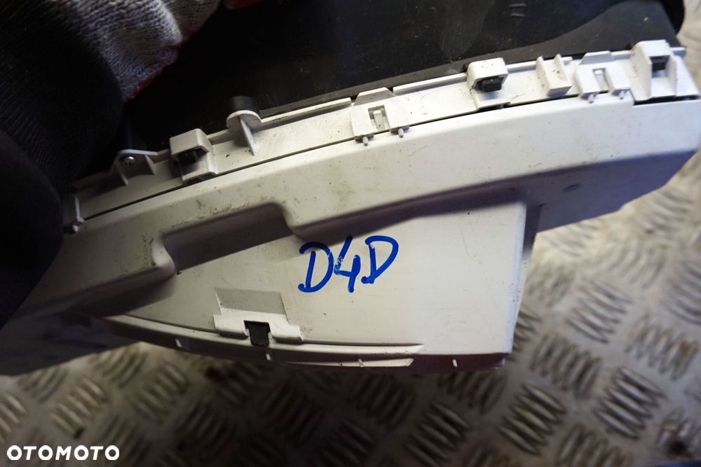LICZNIK ZEGARY YARIS II 1.4 D4D 83800-0D690-D TOYOTA 2005-2009 - 4