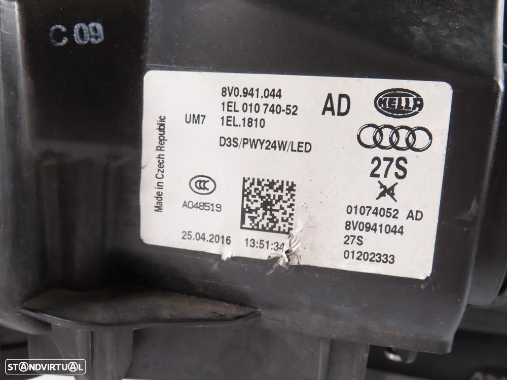 Farol Xenon Direito Usado / Original AUDI A3 (8V1, 8VK)/AUDI A3 Sportback (8VA,... - 8