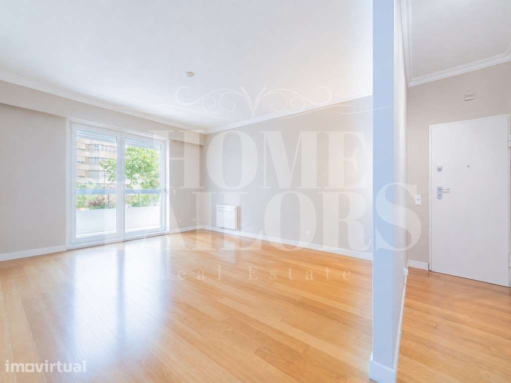 T3 com 183 m², varanda e suite no prestigiado Alto da Barra - Grande imagem: 2/39