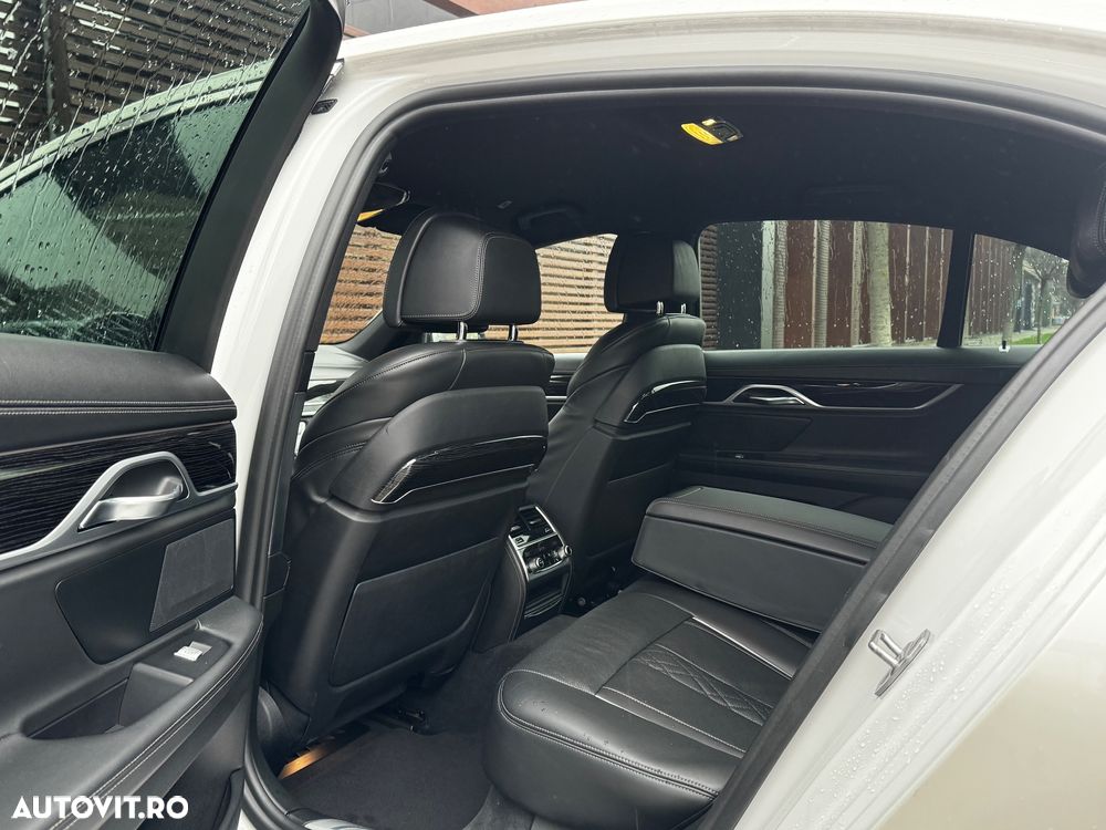 BMW Seria 7 730d xDrive - 18