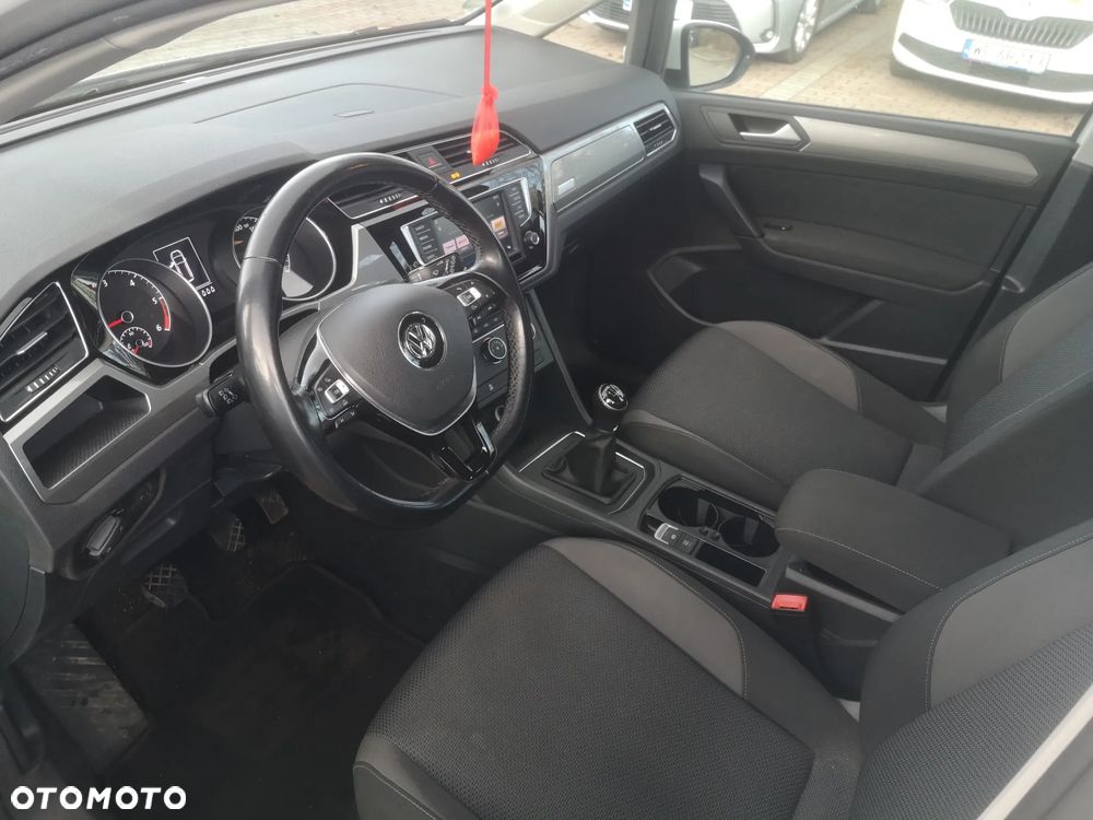 Volkswagen Touran 1.6 TDI SCR (BlueMotion Technology) Comfortline - 12