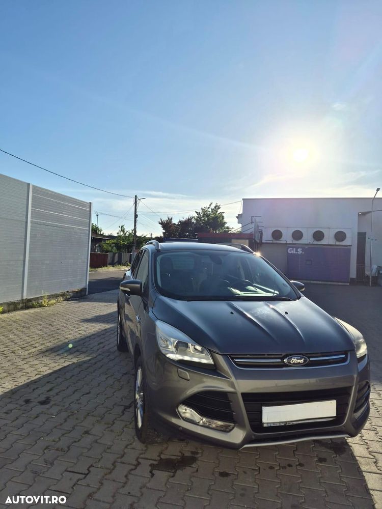 Ford Kuga 2.0 TDCi 4WD Powershift Titanium - 4
