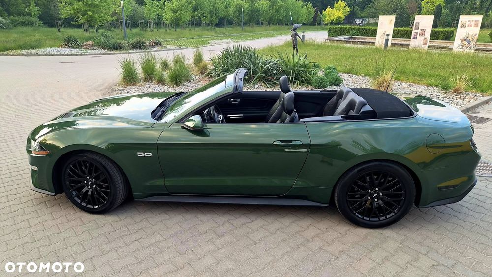 Ford Mustang - 4
