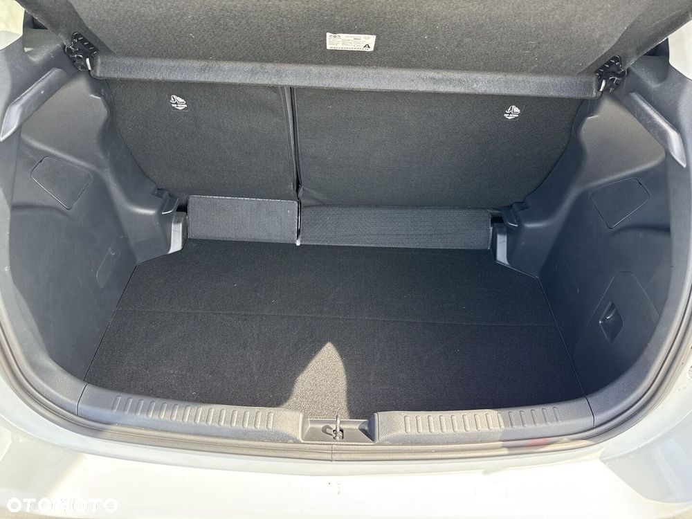 Toyota Yaris Hybrid 1.5 Style - 25