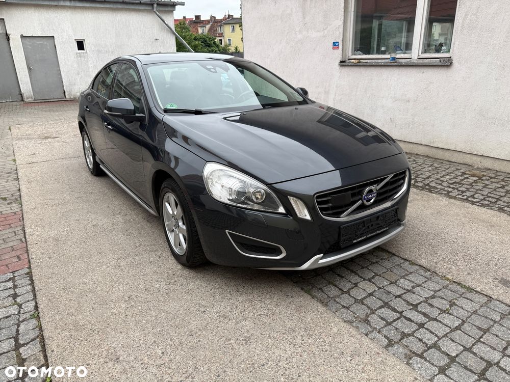 Volvo S60 D3 Geartronic Momentum - 3